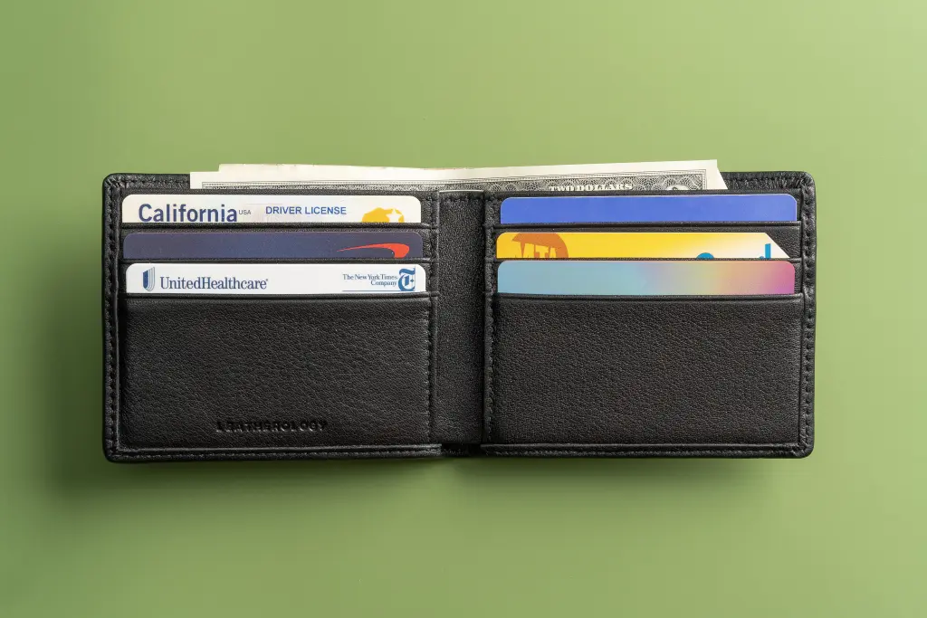 Compact Card and Coin Purses Perfect for Modern Minimalist Lifestyles